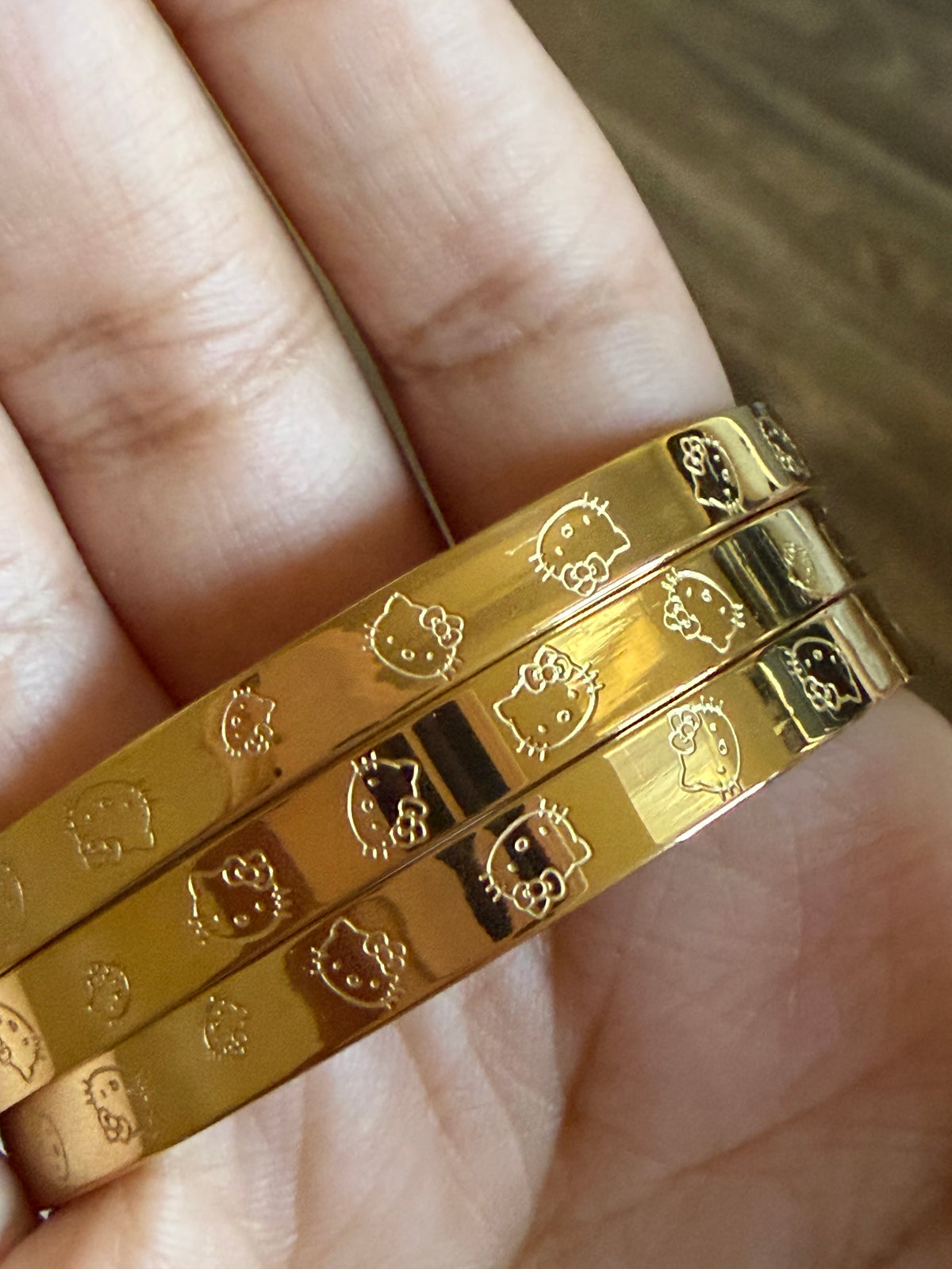 HK Gold Bangle