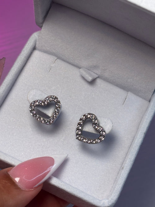 ‘Adore Me’ Heart Studs